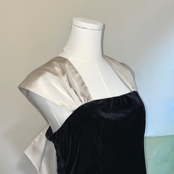 Express Velvet Oversized Bow Women Top Bodysuit Large Glamorous Statement Preppy - Picture 3 of 12